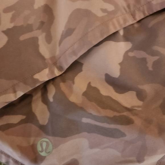 Lululemon Speed Up Short *2.5"Incognito Camo Pink Taupe Multi / Pink Taupe - Picture 4 of 4